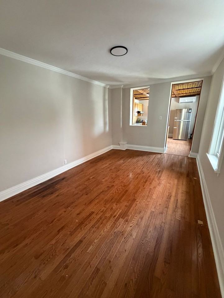 49 W Gay St - Photo 3 of 9