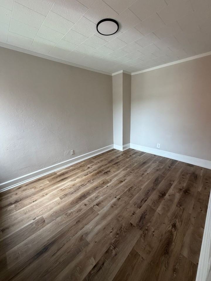 49 W Gay St - Photo 6 of 9