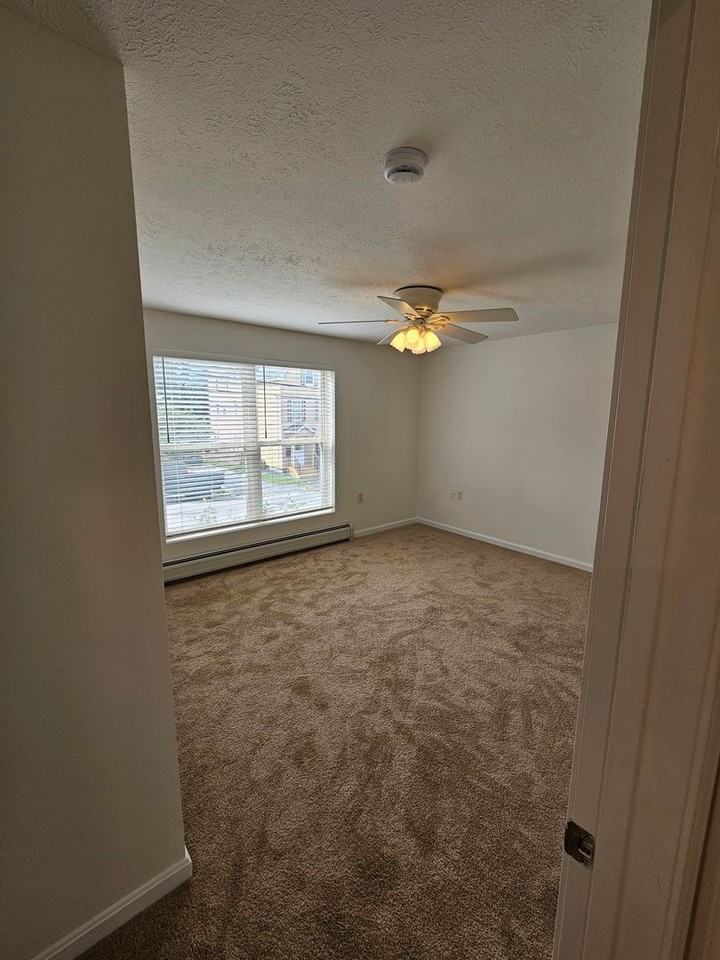 362 Concord St - Photo 6 of 15
