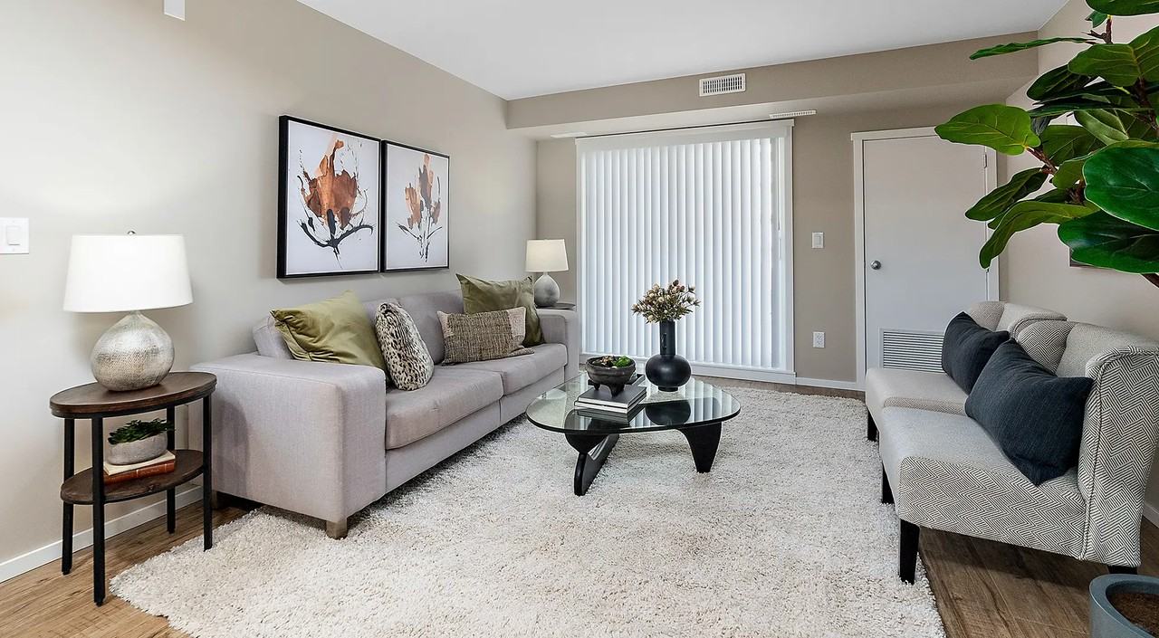 Jardin Apartments - Photo 6 of 25