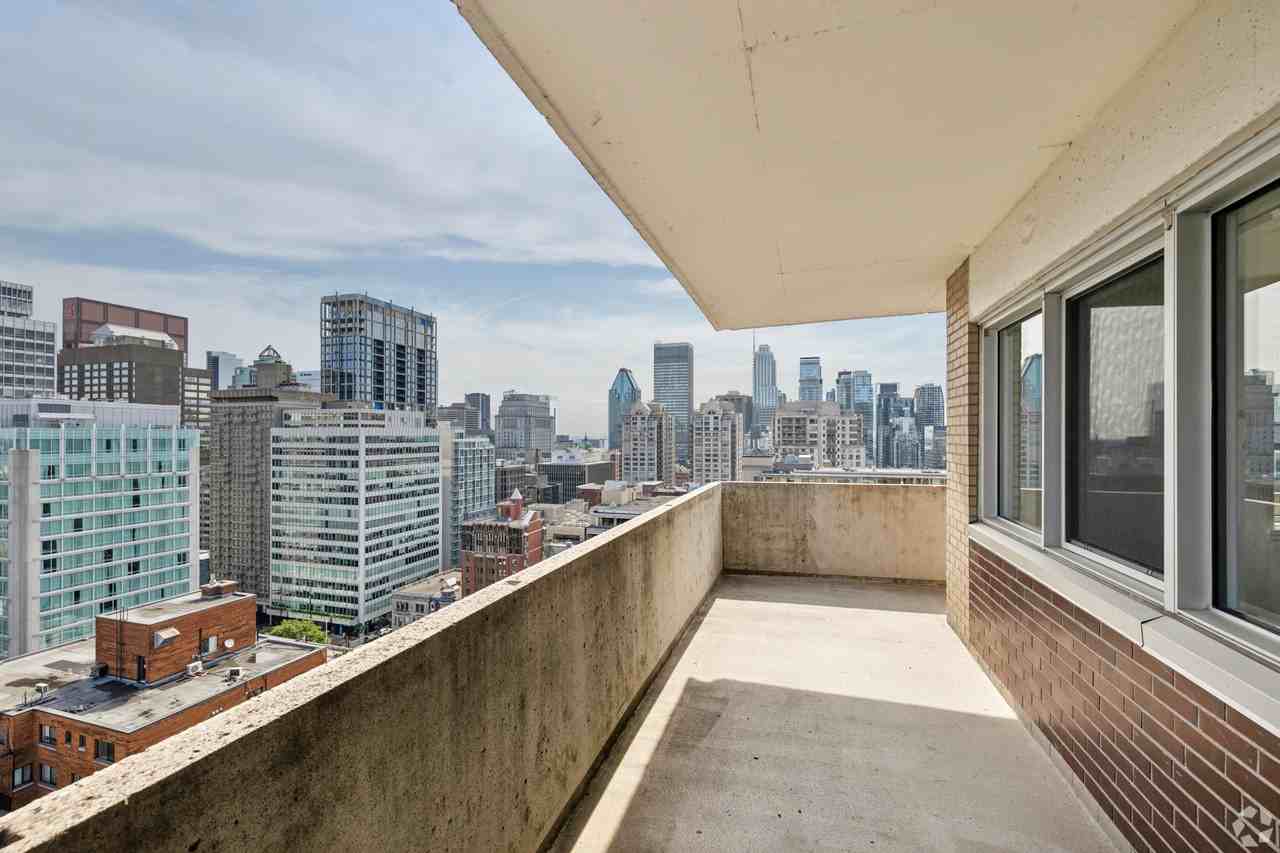 3450 Rue Drummond — photo 1