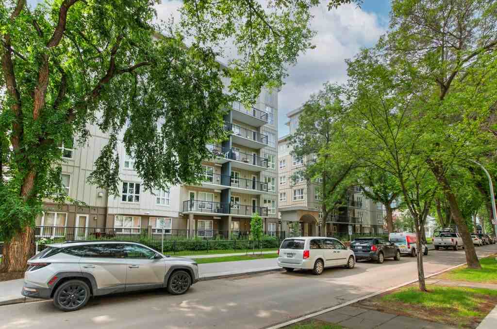 11103 84 Avenue Garneau neighborhood - Photo 4 of 50