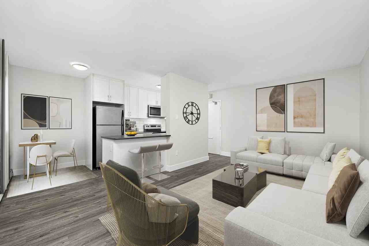 129 Wellington St. - Photo 2 of 7