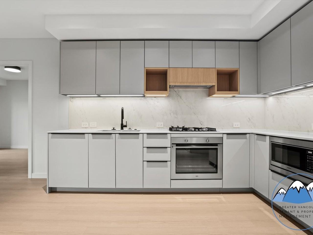 125 Albert St - Photo 5 of 50