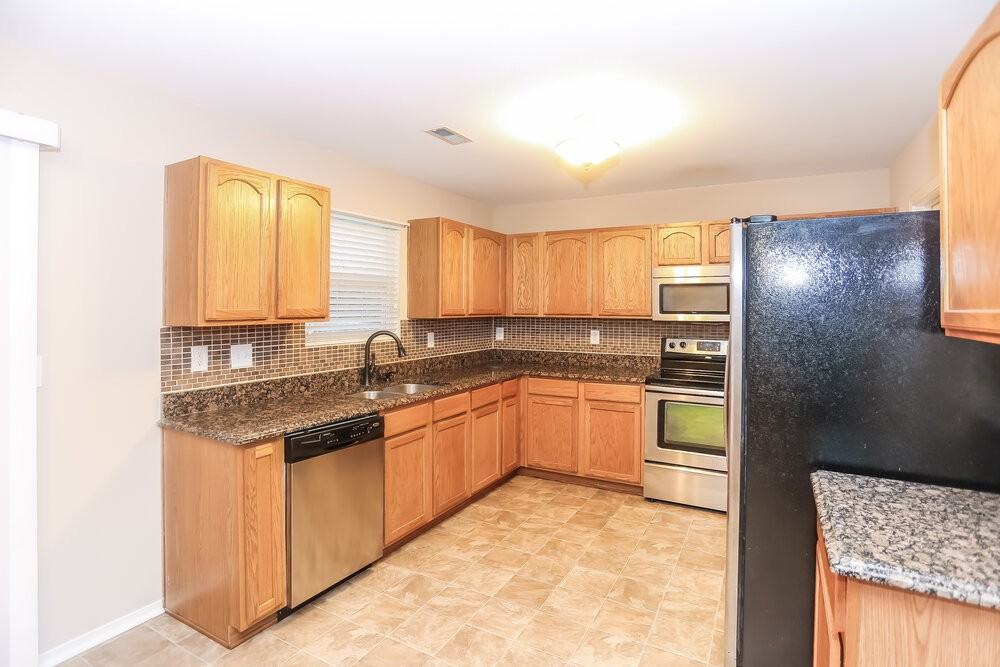 9403 Swallow Tail Ln - Photo 6 of 15