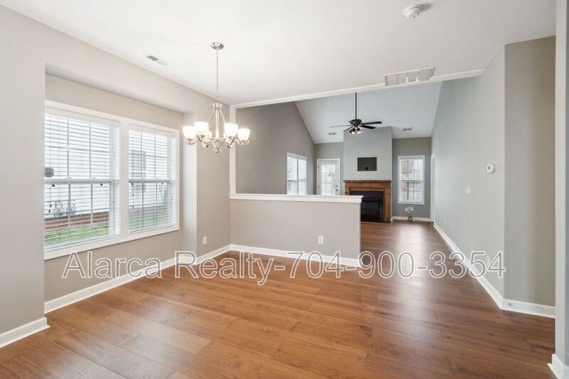 4218 Amherst Villa Ct - Photo 6 of 21