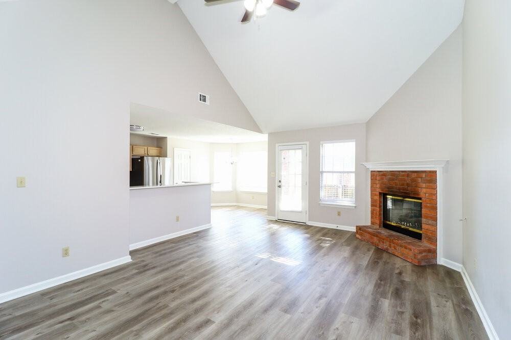 7121 Show Boat Ln - Photo 3 of 15