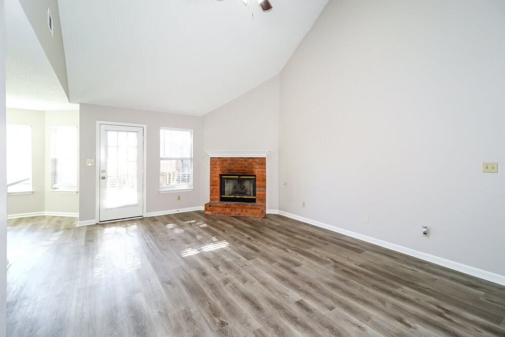 7121 Show Boat Ln - Photo 4 of 15