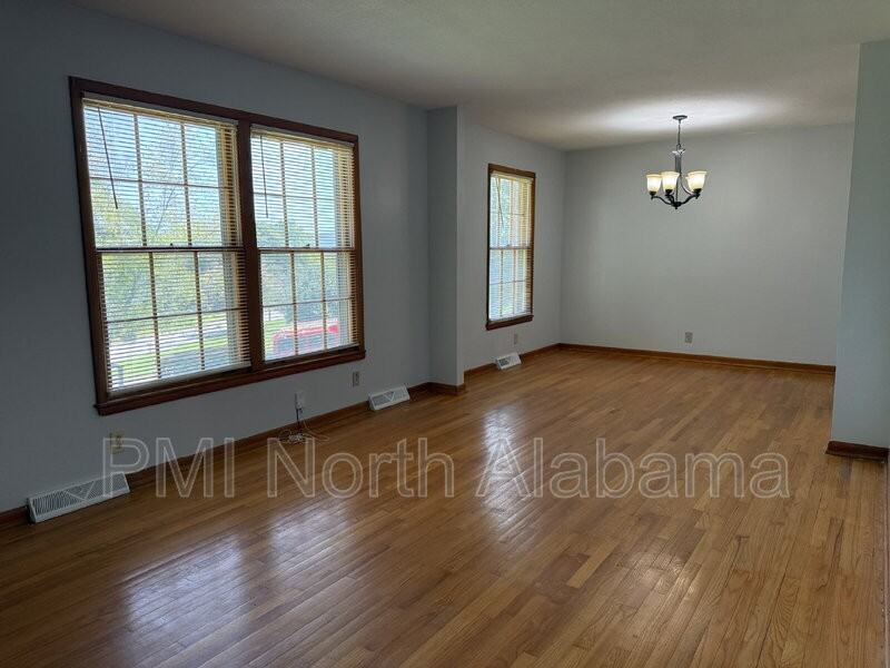 2801 Brett Rd Nw - Photo 4 of 19