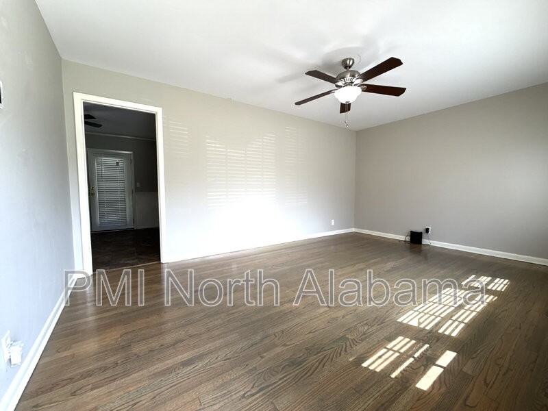 2115 Euclid Rd Nw - Photo 3 of 17