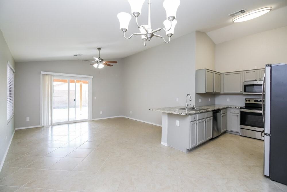 973 E Yuma Ave - Photo 6 of 16