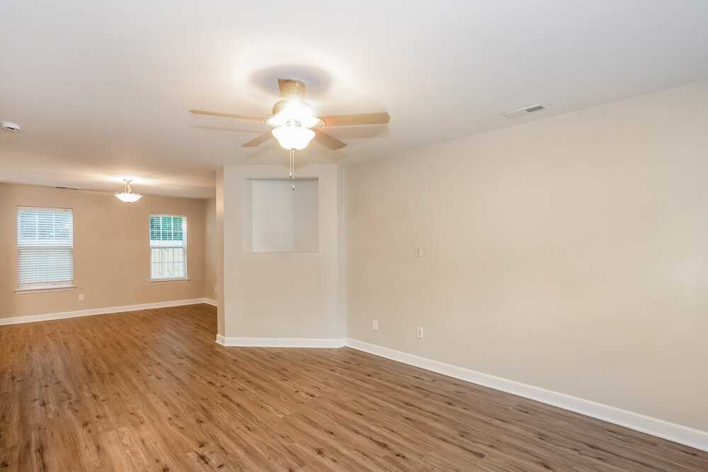 995 Ramsgate Dr Sw - Photo 7 of 17