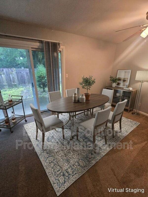 1184 Woodbrook Ln - Photo 3 of 20