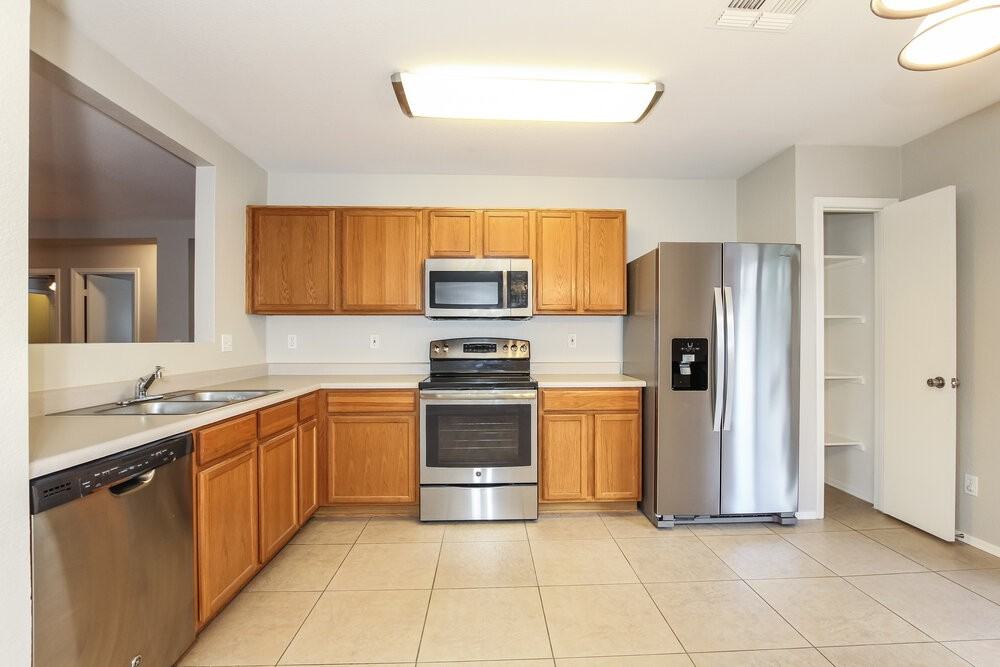 3008 W White Feather Ln - Photo 5 of 14