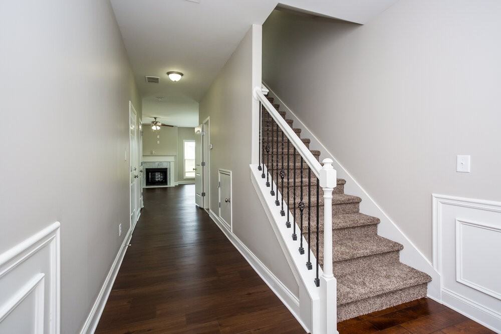 4312 Rolfe Ct - Photo 2 of 15