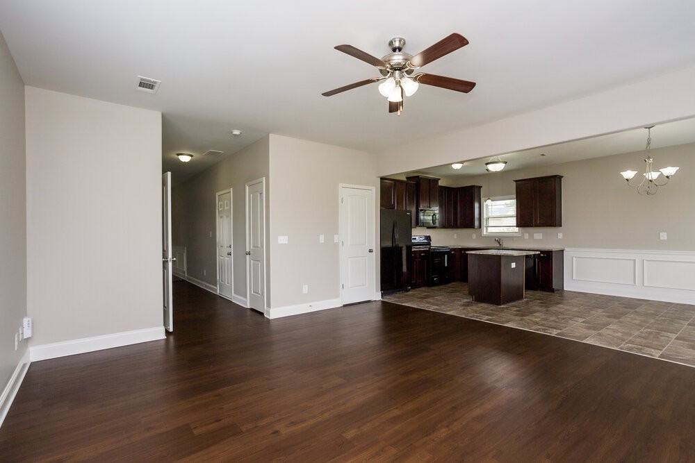 4312 Rolfe Ct - Photo 5 of 15