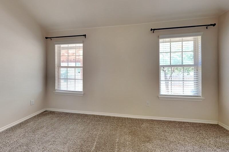12505 Edison Dr - Photo 6 of 19