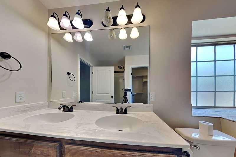 12505 Edison Dr - Photo 7 of 19