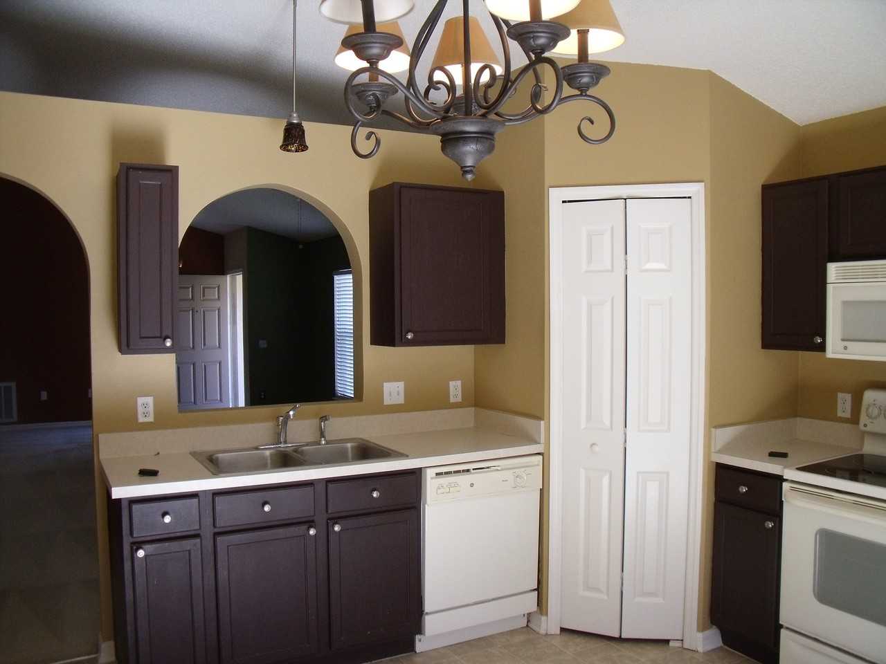 17010 Holmby Court - Photo 2 of 6