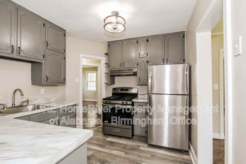 208 22nd St Sw - Photo 3 of 20