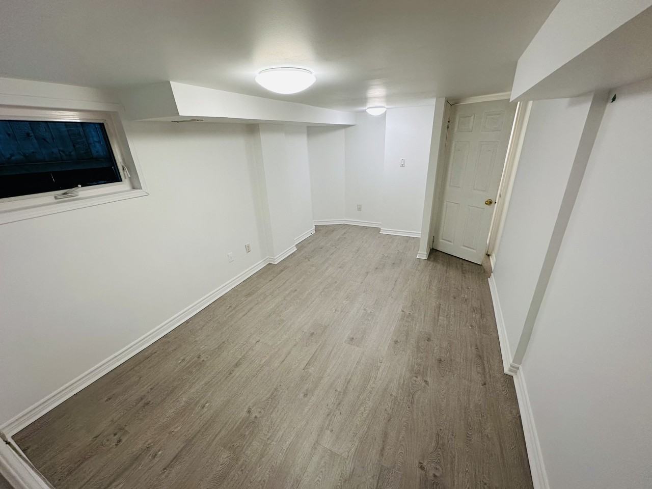 1189 Dufferin St - Photo 5 of 15