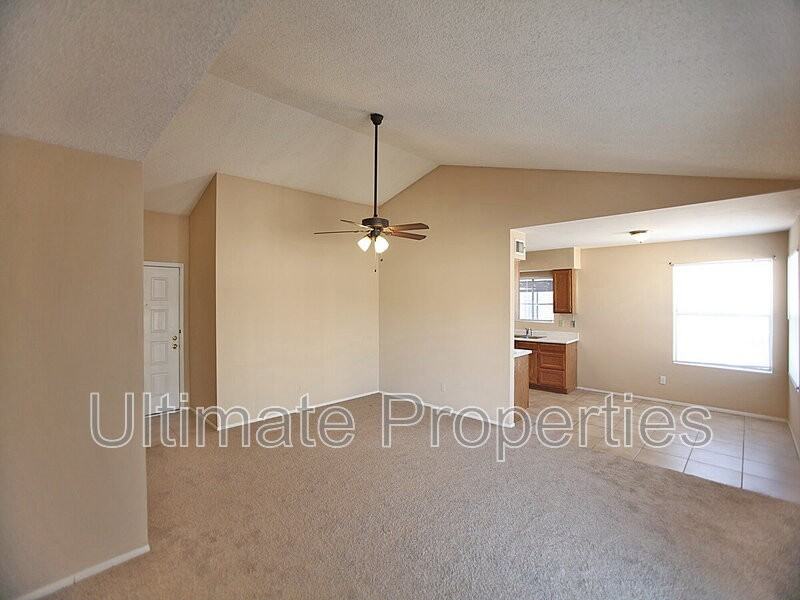 6938 W Cochise Dr - Photo 3 of 15