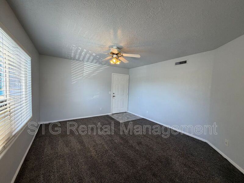433 Eastsouth #2 - Photo 4 of 21