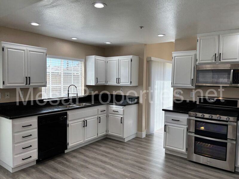7861 Marek Ct - Photo 7 of 22