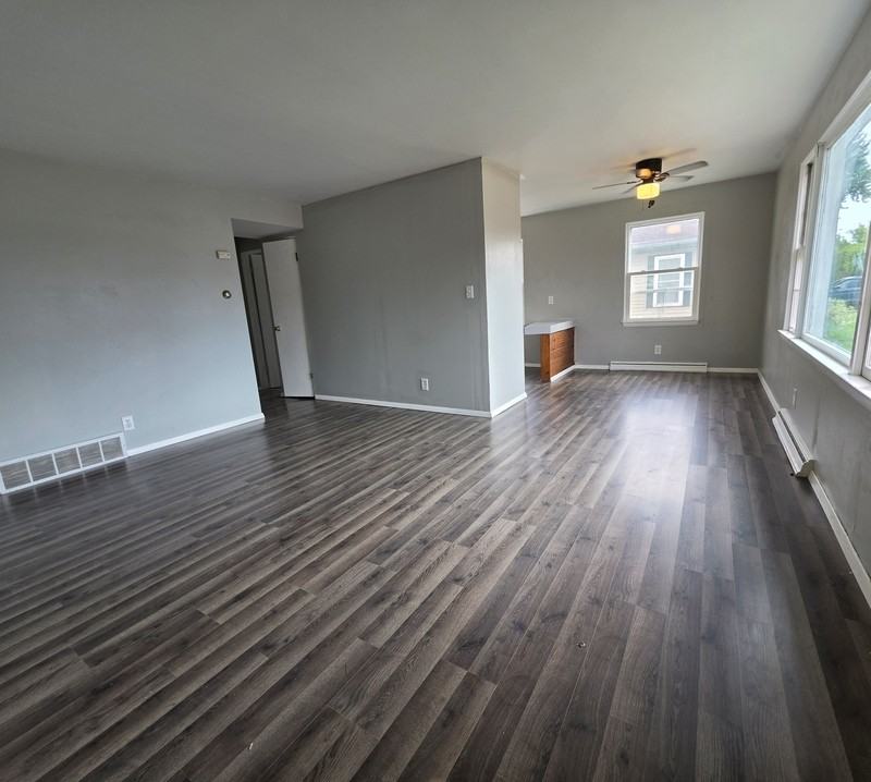 112 Andrew Ave - Photo 6 of 18