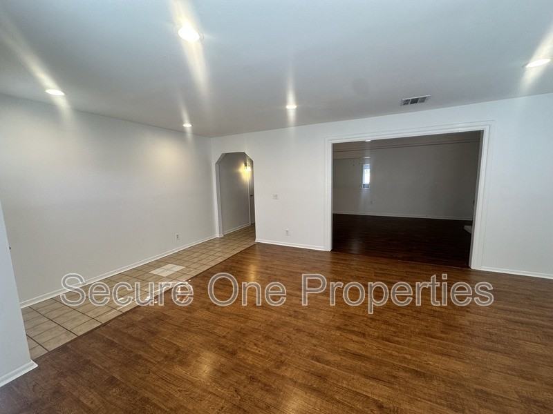 1731 Damon St - Photo 6 of 28