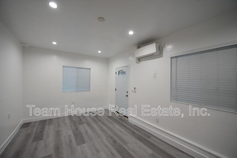 7260 Yolanda Ave - Photo 2 of 16