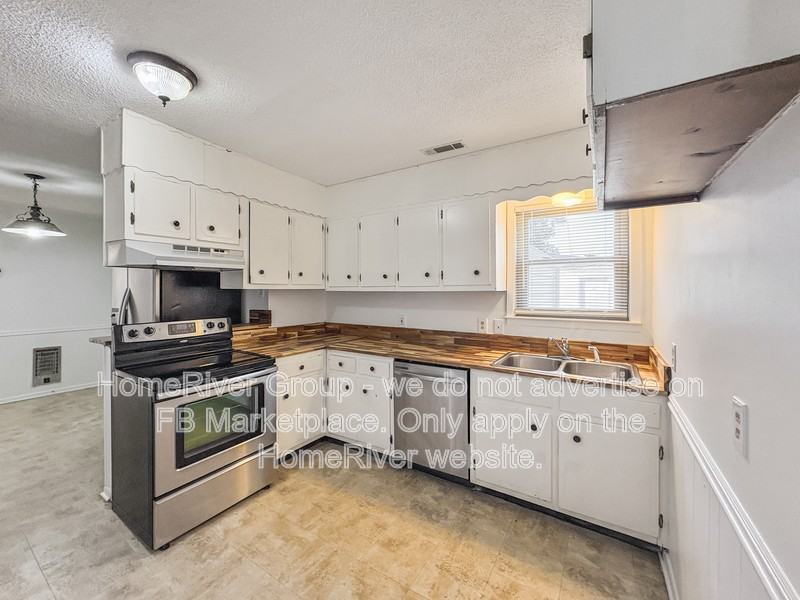 1511 Castleberry Ave - Photo 2 of 19