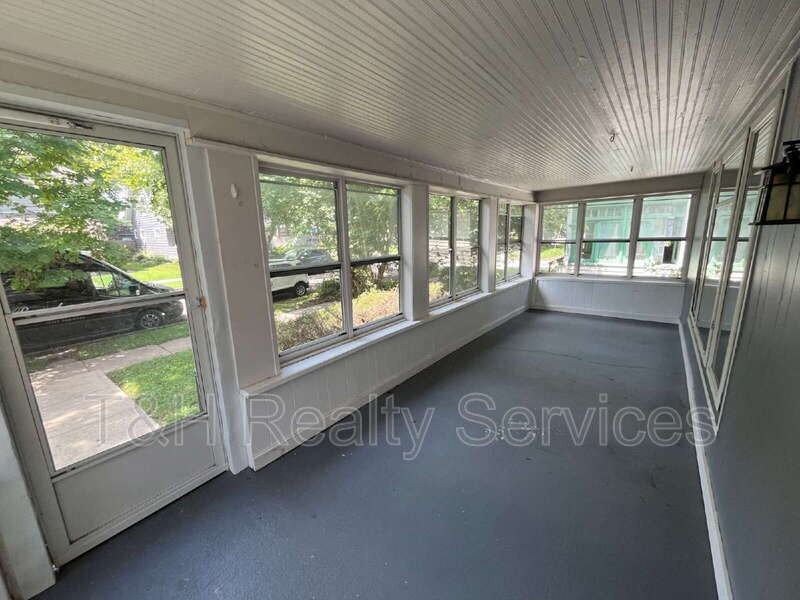 4069 Graceland Ave - Photo 5 of 21