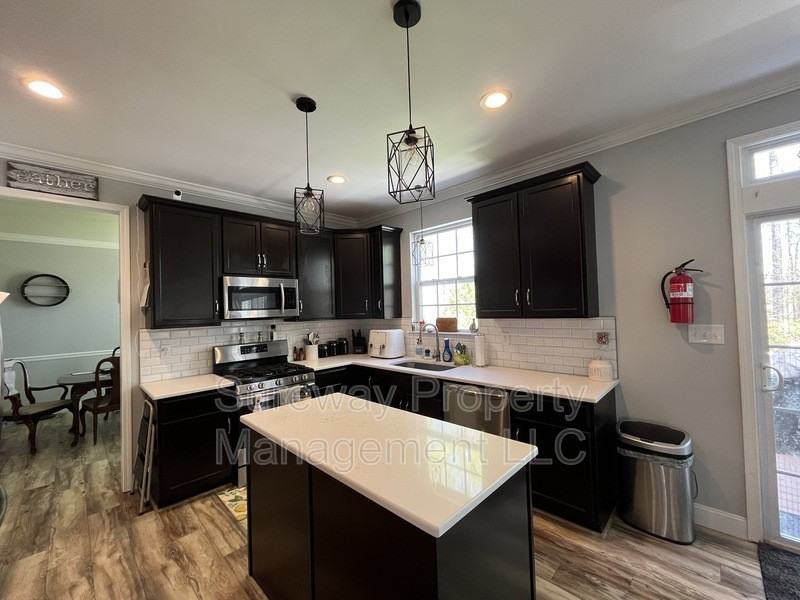 13 Grist Mill Ct - Photo 4 of 15