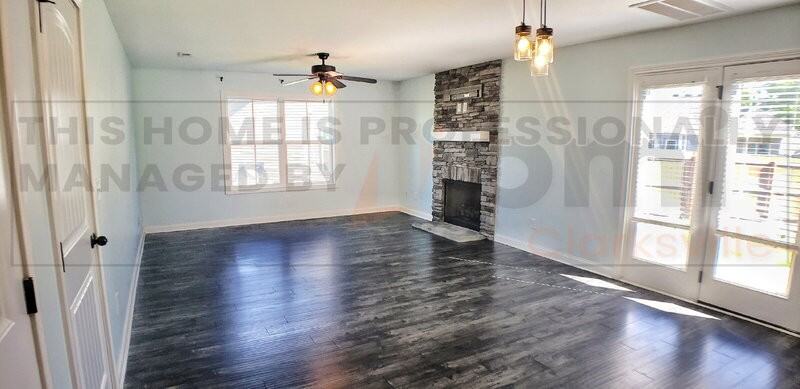 2907 Lancelot Ln - Photo 4 of 24