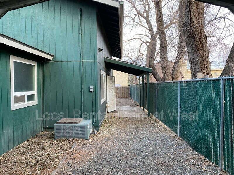 3018 N Loma Vista Dr - Photo 2 of 11