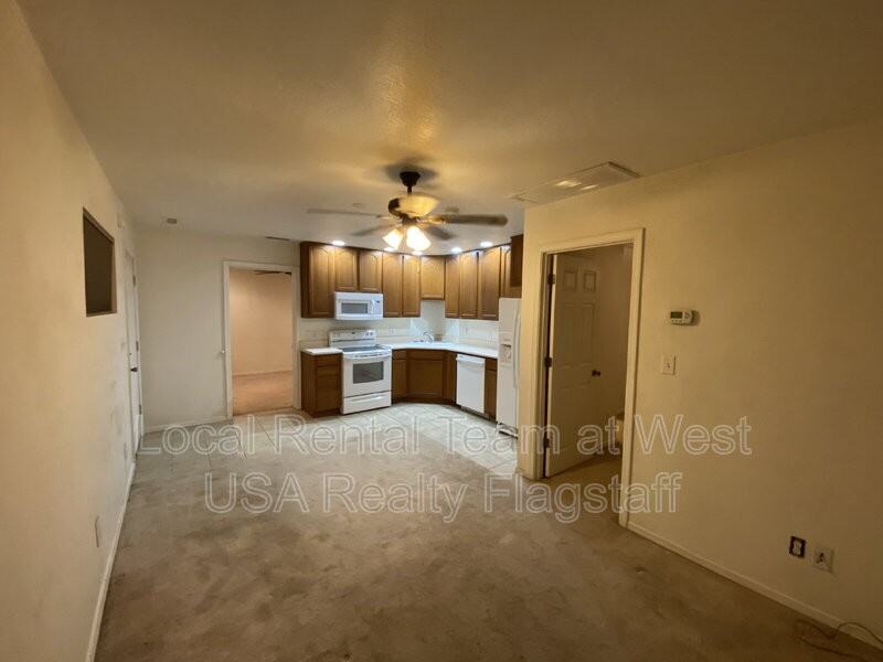 3018 N Loma Vista Dr - Photo 4 of 11