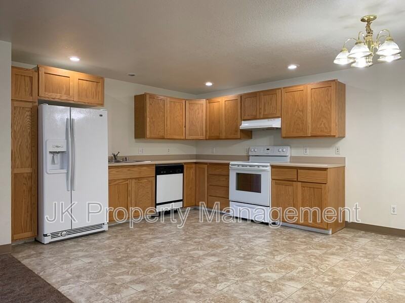 1612 Sand Ct #03 - Photo 6 of 15