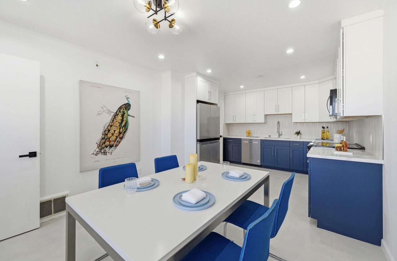 301 Gambier Street - Photo 4 of 5