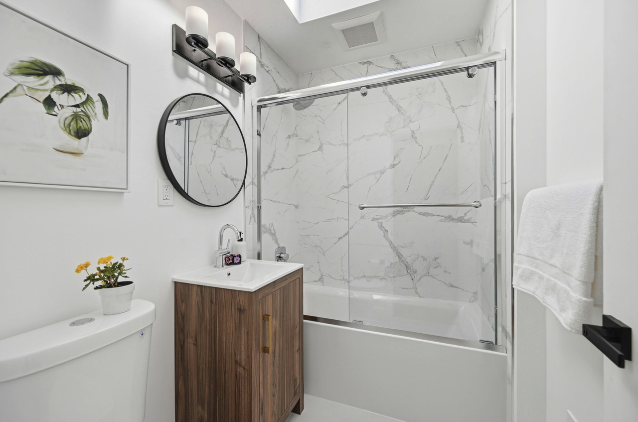 301 Gambier Street - Photo 5 of 5