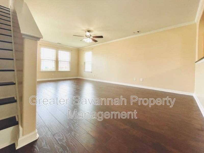 8 Burnt Oak Rd - Photo 5 of 32
