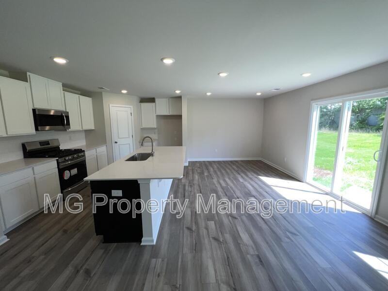 1367 Woodhouse Dr - Photo 5 of 20