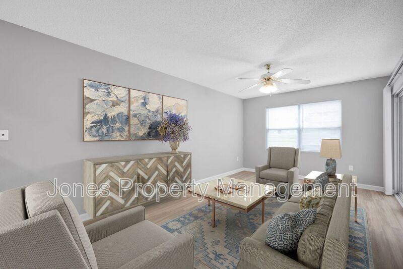 305 Country Club Dr Ne Apt H - Photo 6 of 19