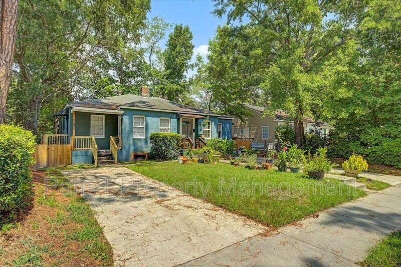 1130 E 53rd St - Photo 2 of 22