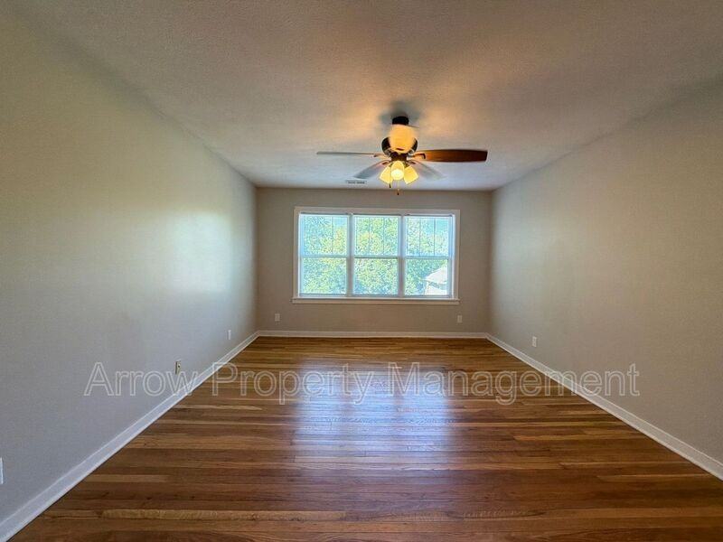 2727 P St #4 - Photo 2 of 21