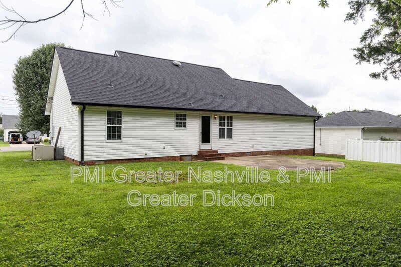 2414 Lismore Dr - Photo 3 of 25