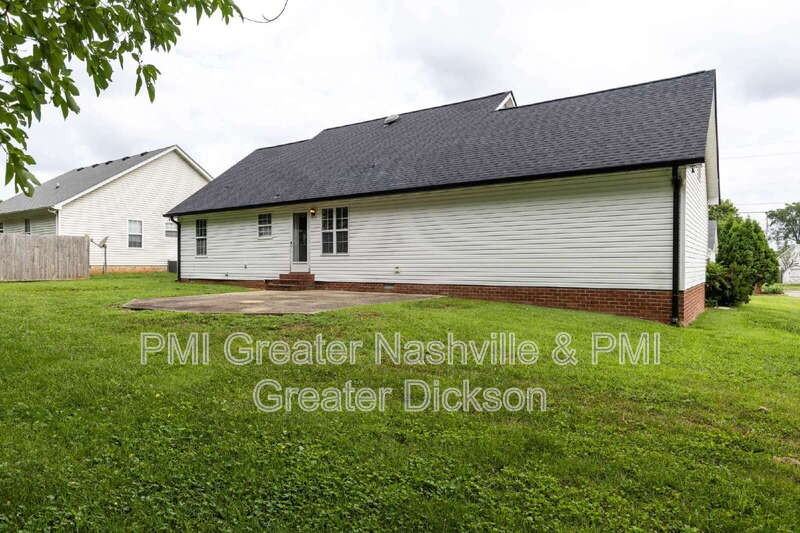2414 Lismore Dr - Photo 5 of 25