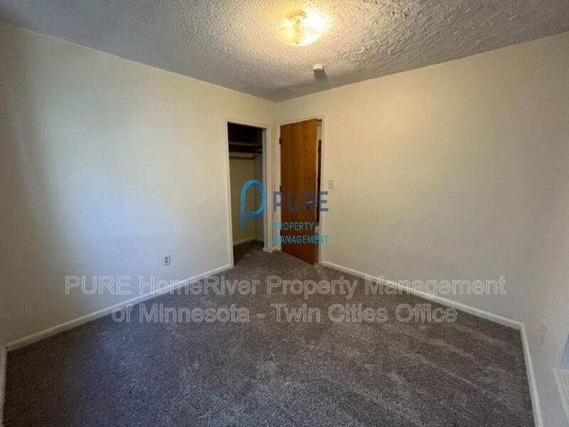 840 Beech St #4 - Photo 3 of 13