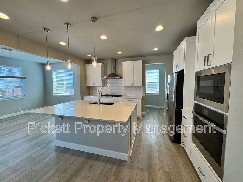 3835 Sw Alava Ct - Photo 6 of 27