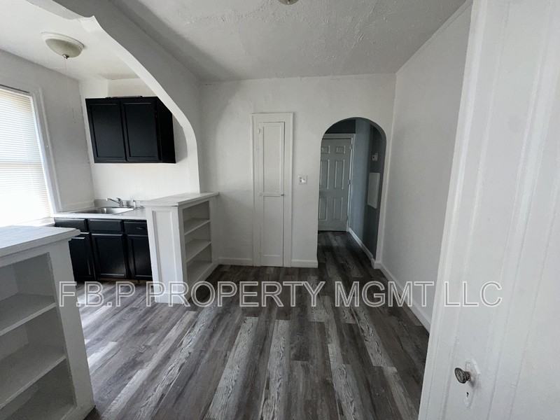 5049 Coplin St #3 - Photo 3 of 8
